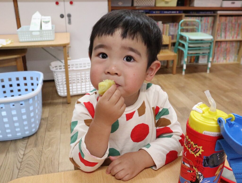 呉市広にあるくれよん保育園の一日の流れ